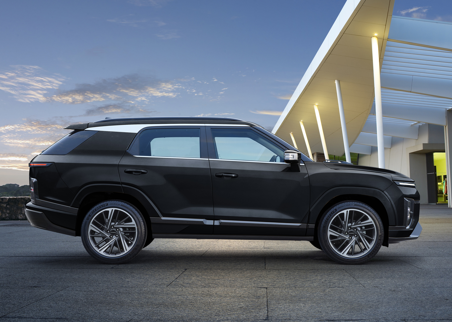 1 1P Cover S RHD White