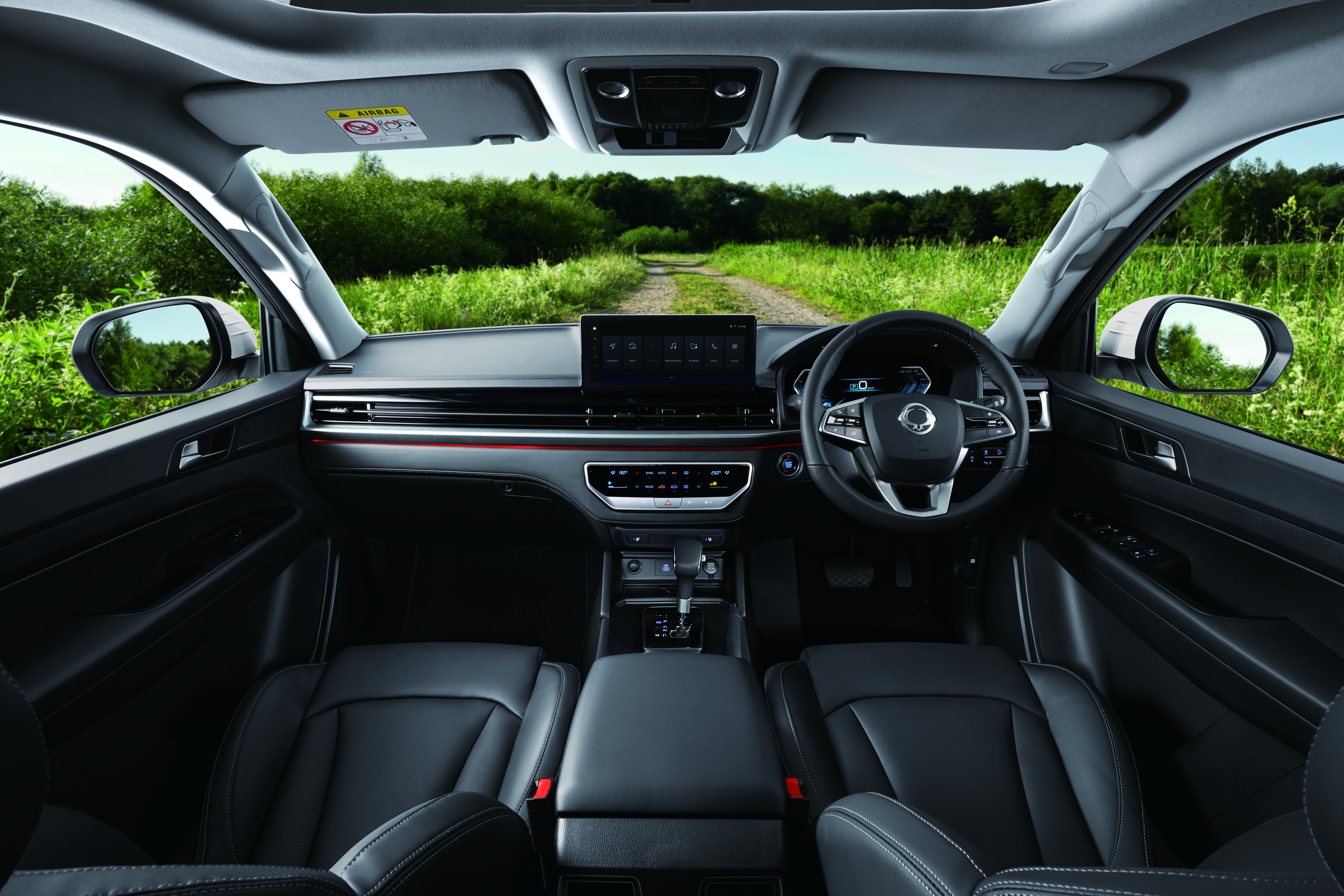 16P EU RHD Black Main Dash